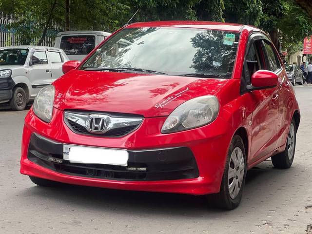https://images10.gaadi.com/usedcar_image/4618245/original/processed_9435a56757d7c46c8a5c6f30b3ee7db8.jpg?imwidth=6402