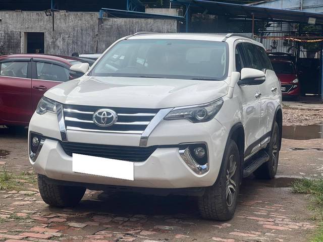 https://images10.gaadi.com/usedcar_image/4618248/original/processed_b1708b073376b115d586acdb8ecd3951.jpg?imwidth=6400