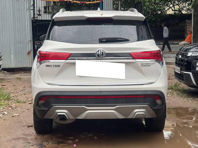 https://images10.gaadi.com/usedcar_image/4618304/original/processed_76c0d5c0676ff6303065f19f5eec2245.jpg?imwidth=6401