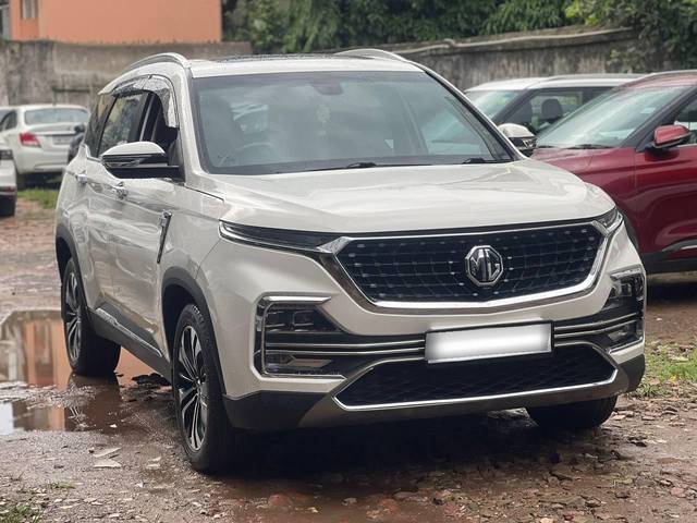 https://images10.gaadi.com/usedcar_image/4618304/original/processed_c967aea2ae5e80bb14d06254298c40b6.jpg?imwidth=6400