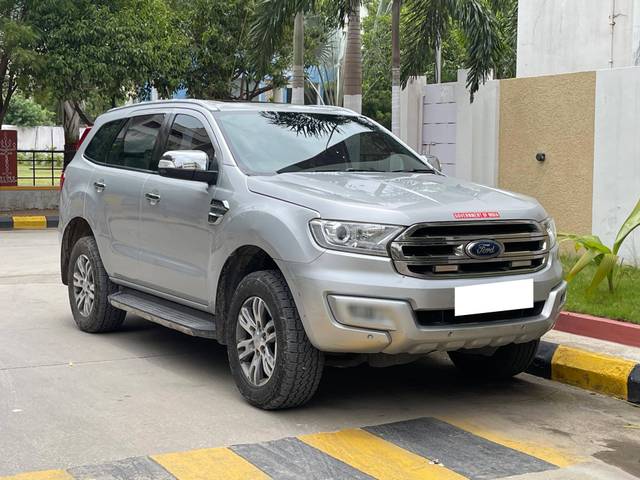 https://images10.gaadi.com/usedcar_image/4618309/original/processed_ffb452485adb5e1e1a8b17aab1bdce78.jpg?imwidth=6400