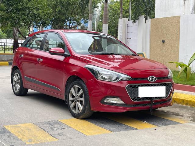 https://images10.gaadi.com/usedcar_image/4618313/original/processed_8f4f25e650ecfb74af213d7f76a16683.jpg?imwidth=6400