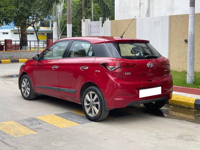 https://images10.gaadi.com/usedcar_image/4618313/original/processed_98ce2e0ae48bafdc5ee2faca7a005727.jpg?imwidth=6402