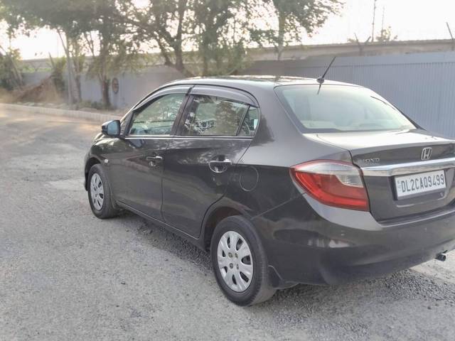 https://images10.gaadi.com/usedcar_image/4618314/original/processed_c52a162e14641f8fb3c33a7abe307c37.jpg?imwidth=6401