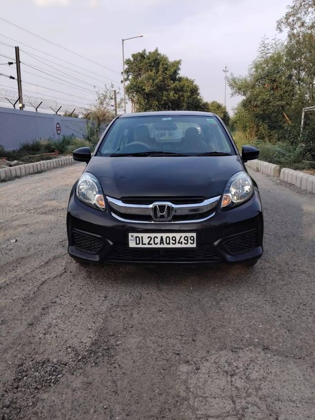 https://images10.gaadi.com/usedcar_image/4618314/original/processed_fda45dd0da107bc4f134885365c29ccd.jpg?imwidth=6402