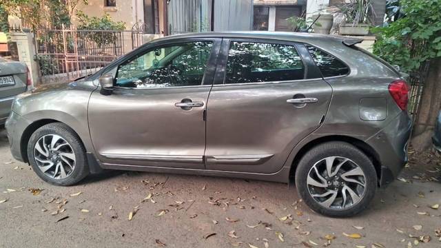 https://images10.gaadi.com/usedcar_image/4618316/original/processed_841bf160-5c2a-4995-87f0-b499872d6166.jpeg?imwidth=6402