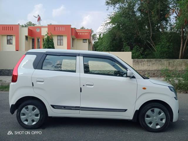 https://images10.gaadi.com/usedcar_image/4618323/original/processed_ab1fda7b9321b6f0f57b736a9c7deb56.jpg?imwidth=6401