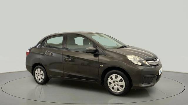 https://images10.gaadi.com/usedcar_image/4618363/original/9fdefde2412750aa6993206f0833dc60.jpg?imwidth=6400
