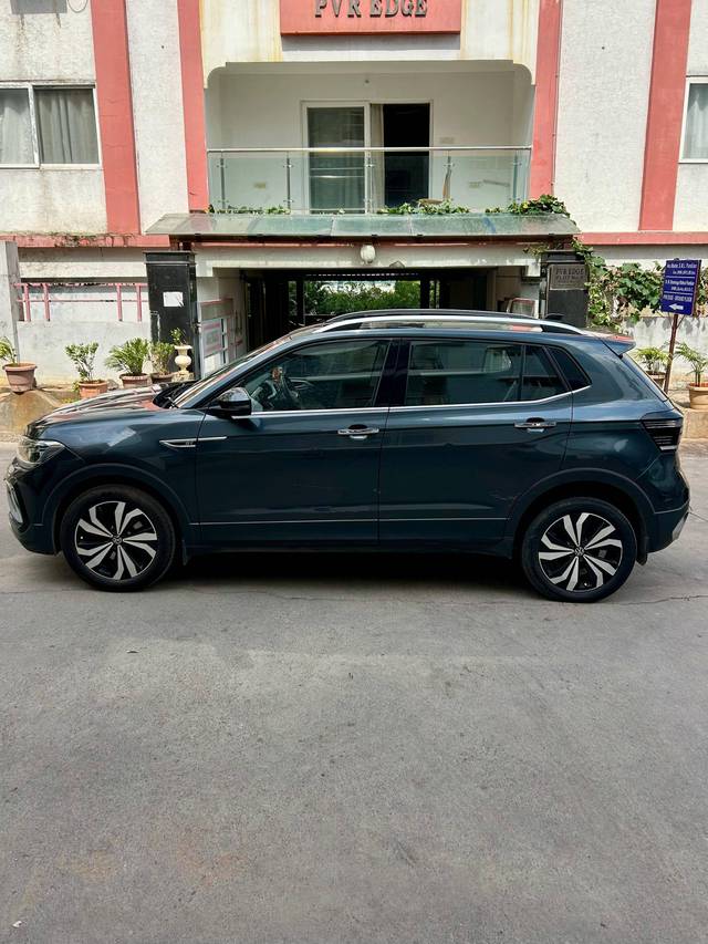 https://images10.gaadi.com/usedcar_image/4618366/original/processed_a6d38b90bc84133f45d4f190587fe6be.jpg?imwidth=6402