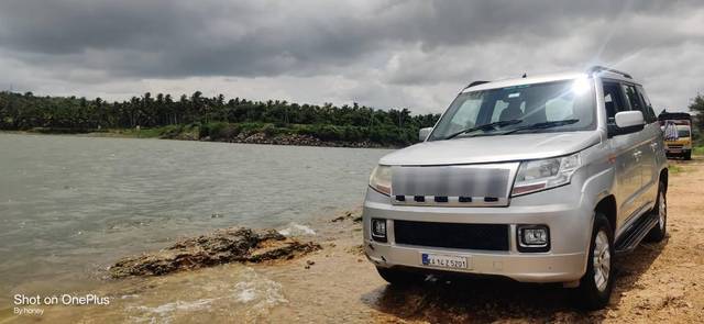 https://images10.gaadi.com/usedcar_image/4618367/original/processed_00fbd1aa-8893-4418-a420-ea103fb1be9b.jpg?imwidth=6400