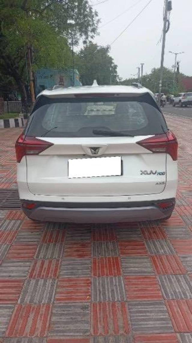 https://images10.gaadi.com/usedcar_image/4618386/original/processed_6ebd1d9f-089d-410a-a7ed-ff5a9e7dc3c4.jpeg?imwidth=6401