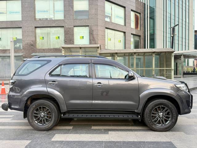 https://images10.gaadi.com/usedcar_image/4618394/original/processed_13d7e0916e46dfae5430aa8a7e67e23d.jpg?imwidth=6401