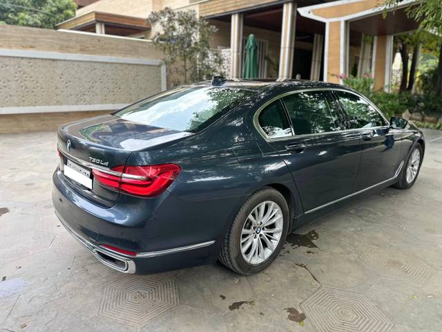 https://images10.gaadi.com/usedcar_image/4618481/original/processed_935110df-70c9-407d-904b-8fed605c9014.jpg?imwidth=6402