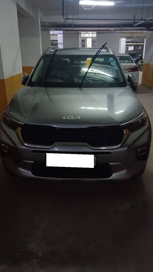 https://images10.gaadi.com/usedcar_image/4618489/original/processed_51616753-5da5-45c2-8fef-796297f9a981.jpg?imwidth=6400