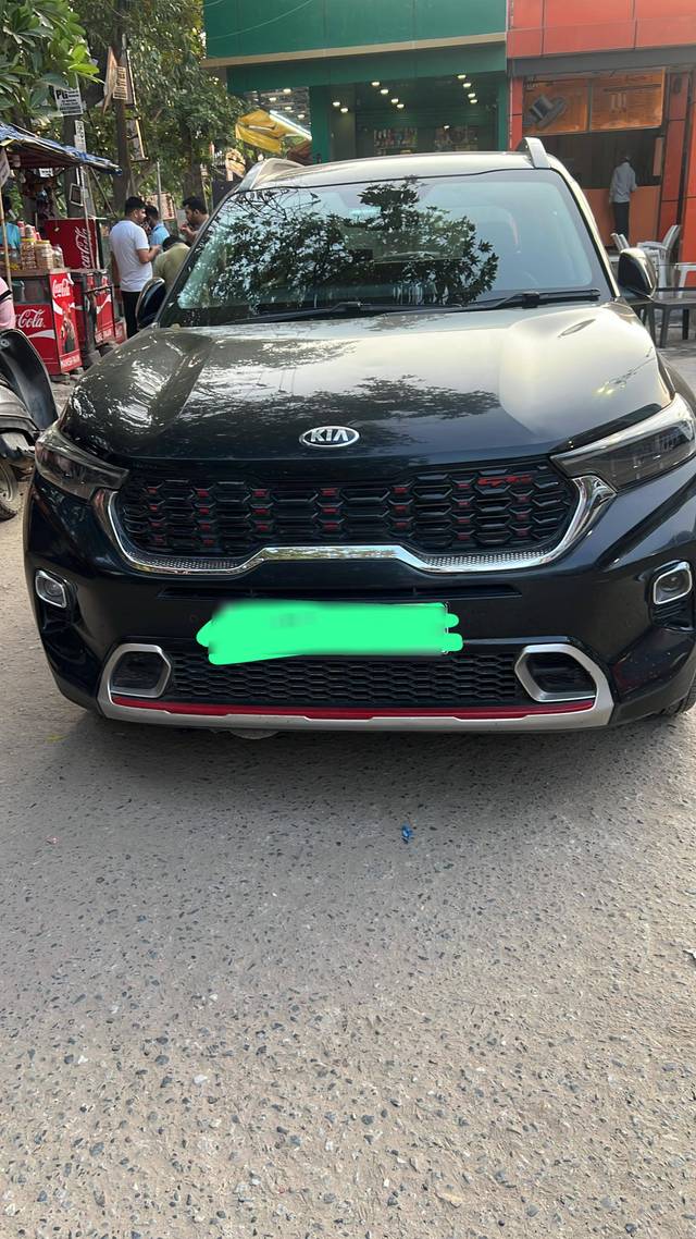 https://images10.gaadi.com/usedcar_image/4618501/original/processed_011a79fa-5f1f-410c-ae7b-0115c44d0766.jpg?imwidth=6400