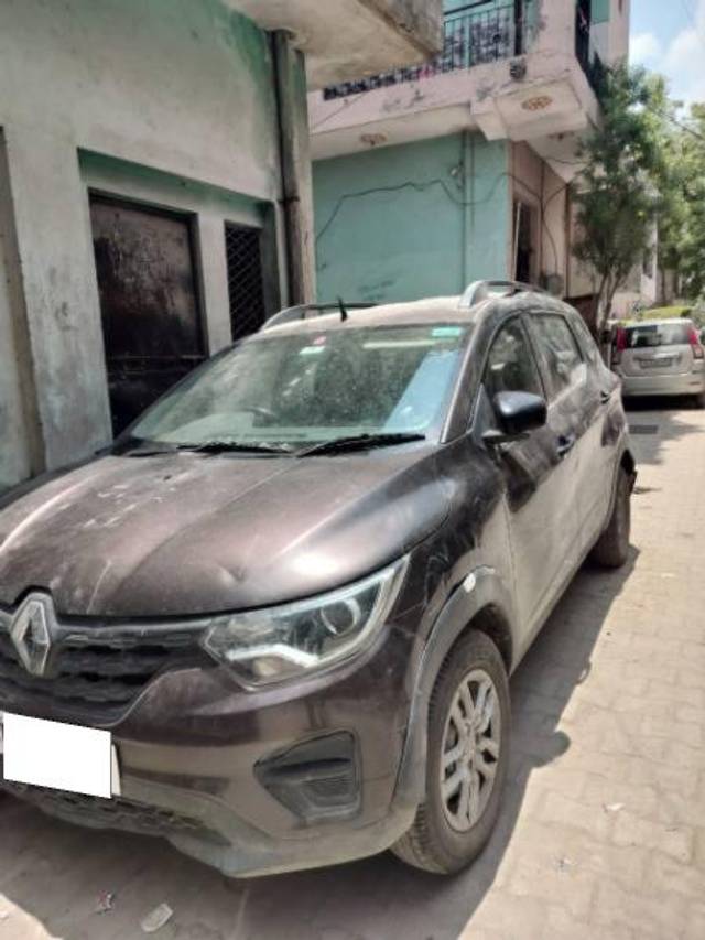 https://images10.gaadi.com/usedcar_image/4618512/original/processed_f2e7ddf9-d9af-4e3f-b656-ba7efcdd3761.jpg?imwidth=6400