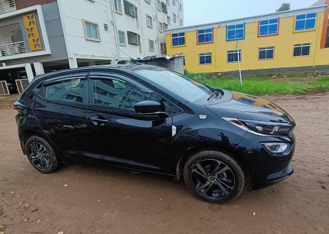 https://images10.gaadi.com/usedcar_image/4618538/original/processed_9cce90d8-9ef8-4036-a8e9-6d2ea1477a46.jpg?imwidth=6400