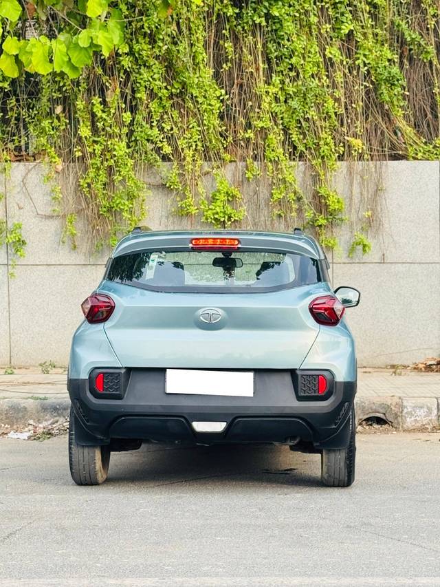 https://images10.gaadi.com/usedcar_image/4618551/original/processed_86045bec0766f86c4c47e137e1ab4f9d.jpg?imwidth=6402