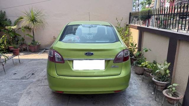 https://images10.gaadi.com/usedcar_image/4618559/original/processed_21c3696c-fac9-4fc9-8491-553f98bf569d.jpeg?imwidth=6401