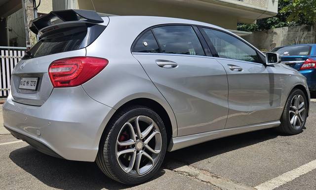 https://images10.gaadi.com/usedcar_image/4618611/original/processed_9320c5b0870086056bc3d31e560b12af.jpg?imwidth=6401