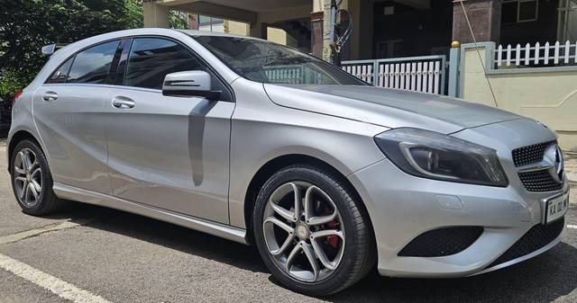 https://images10.gaadi.com/usedcar_image/4618611/original/processed_a342618c13c52ccf2a3aa1c8245c9fdf.jpg?imwidth=6400