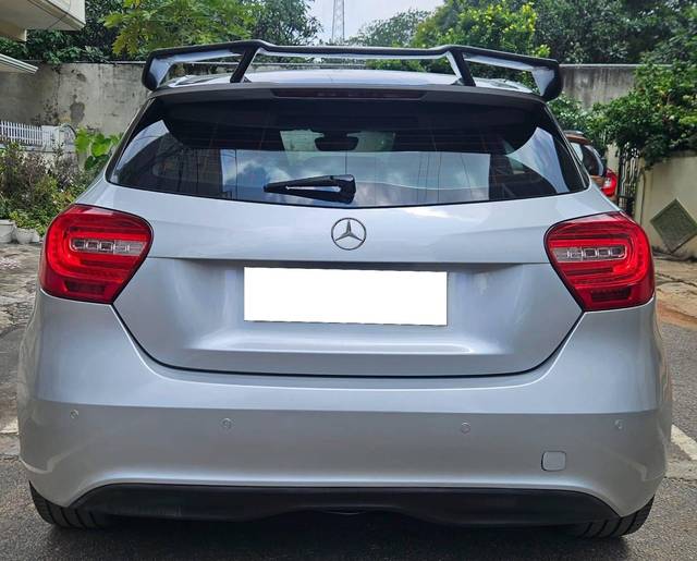 https://images10.gaadi.com/usedcar_image/4618611/original/processed_d93544a4391c7f577d8287e14a1e4387.jpg?imwidth=6402