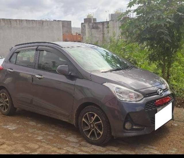 https://images10.gaadi.com/usedcar_image/4618642/original/processed_7a5f8285-feec-4b3a-996e-85ffa72fc68c.jpg?imwidth=6400