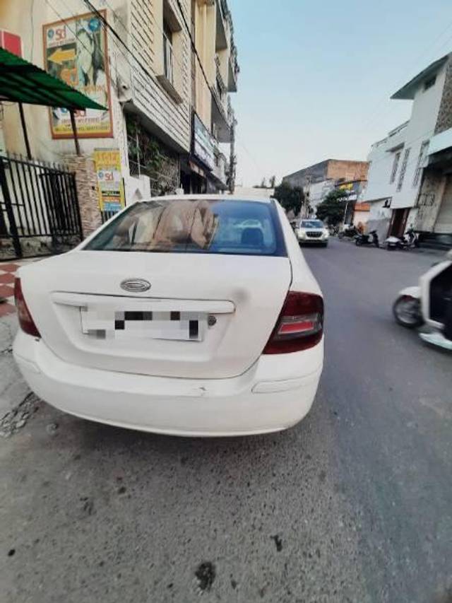 https://images10.gaadi.com/usedcar_image/4618701/original/processed_c3bff839-d45f-4872-a4b4-0bb77870b845.jpg?imwidth=6401