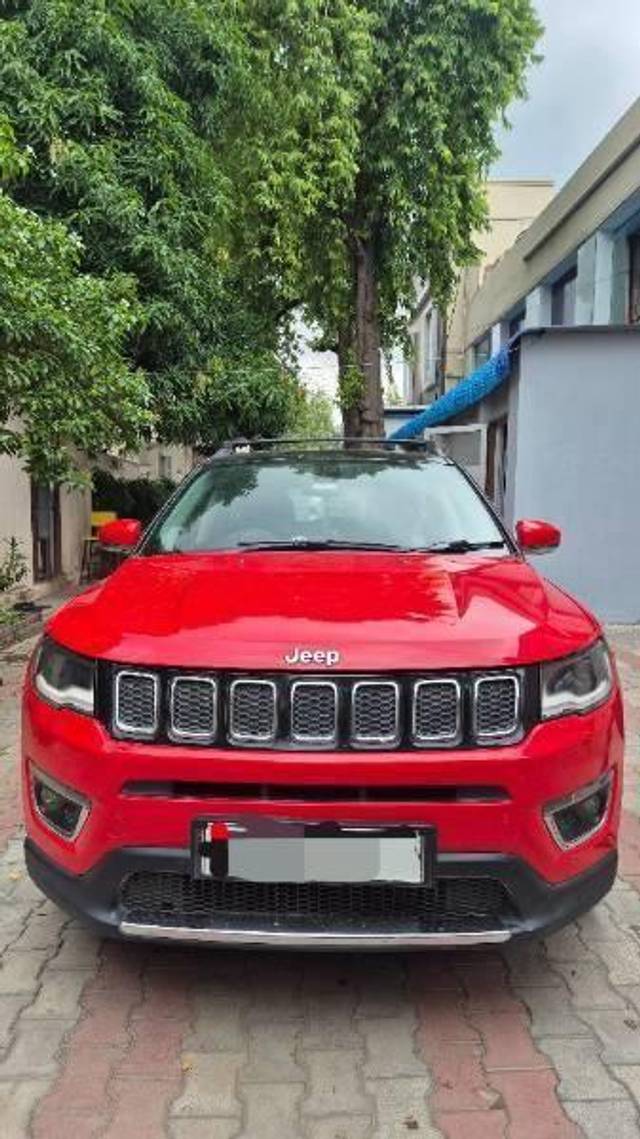 https://images10.gaadi.com/usedcar_image/4618715/original/processed_processed_8d335329-c712-4482-85dc-73b8d2c8c2cf.jpeg?imwidth=6400