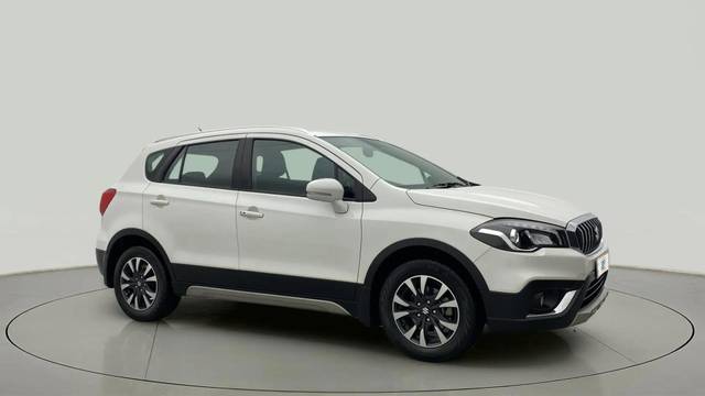 https://images10.gaadi.com/usedcar_image/4618723/original/38fbfa5d501d14a950bffc9aaf16a1c5.jpg?imwidth=6400