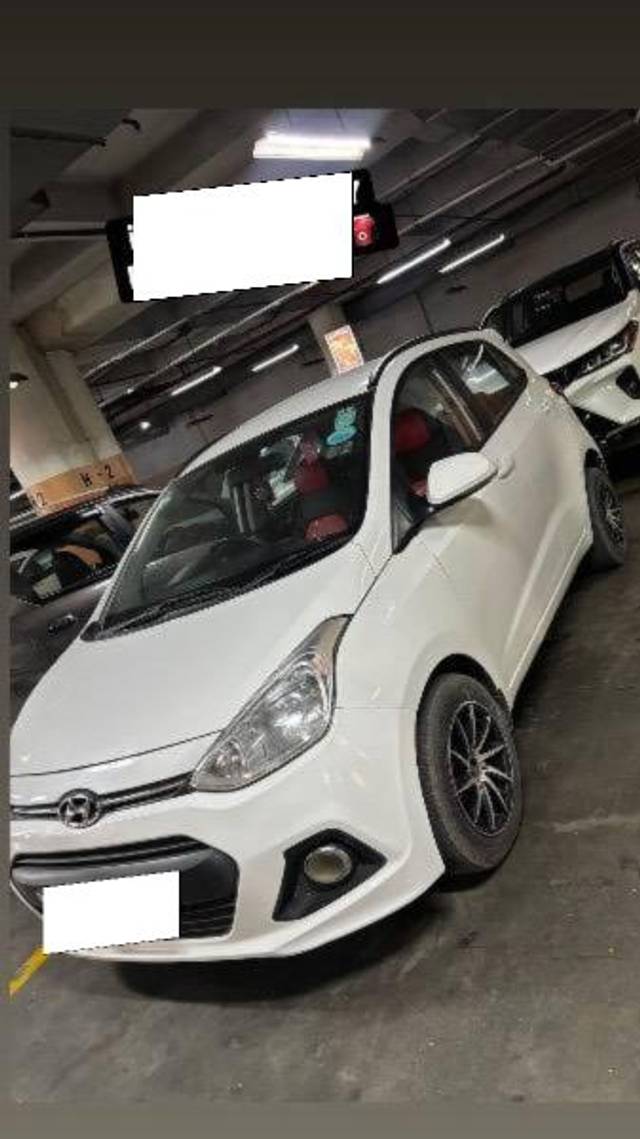 https://images10.gaadi.com/usedcar_image/4618728/original/processed_f3ed6002-3b8c-485f-97a6-61ccf9f98bb6.jpeg?imwidth=6402