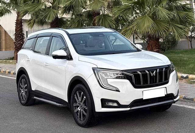 https://images10.gaadi.com/usedcar_image/4618741/original/processed_4837bbe46a54b5adae7b359ddb940cc4.jpeg?imwidth=6400