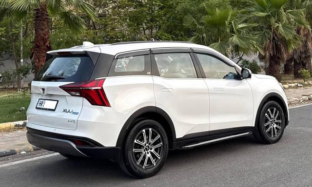 https://images10.gaadi.com/usedcar_image/4618741/original/processed_544be24125bf5aa40ac139a0716d9113.jpeg?imwidth=6402