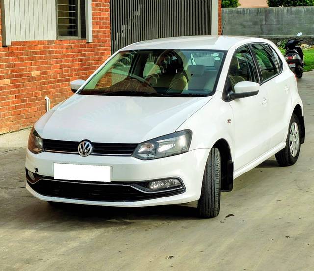 https://images10.gaadi.com/usedcar_image/4618807/original/processed_a3a7ebdb5176d626e661a01f2cdc474c.jpg?imwidth=6402