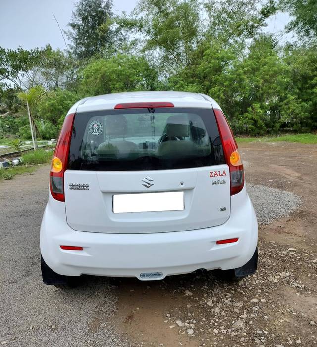 https://images10.gaadi.com/usedcar_image/4618810/original/processed_cd41b0a003ea0722bc840d40bf6a6437.jpg?imwidth=6401
