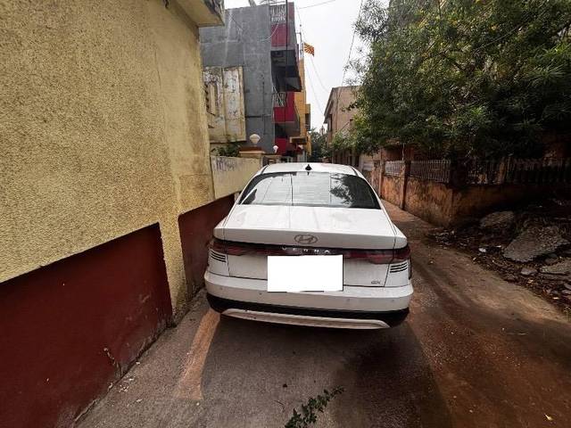 https://images10.gaadi.com/usedcar_image/4618814/original/processed_6f50e830-91d7-43b9-921d-8ed1160b100d.jpeg?imwidth=6402