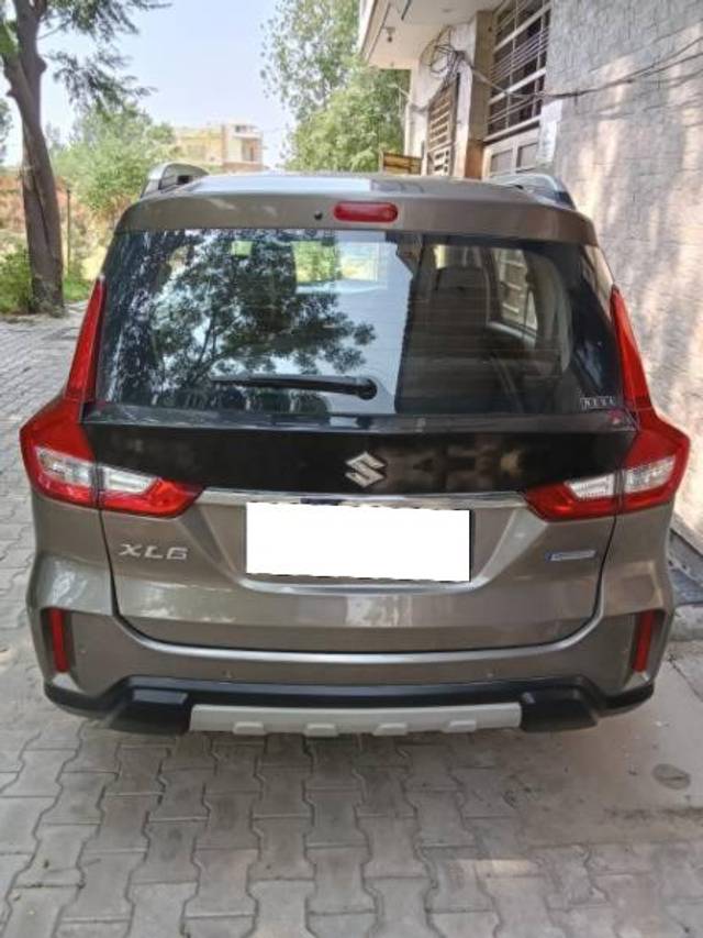 https://images10.gaadi.com/usedcar_image/4618819/original/processed_c112d6f9-d54d-4fc4-bed1-4a1a3f4ad3de.jpg?imwidth=6401