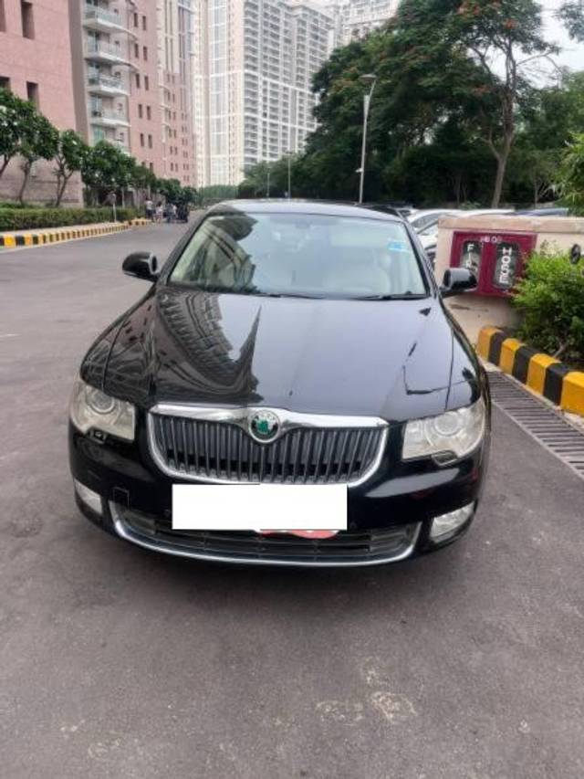 https://images10.gaadi.com/usedcar_image/4618839/original/processed_831fb39b-c196-4083-bc6f-7296e041e31d.jpg?imwidth=6400