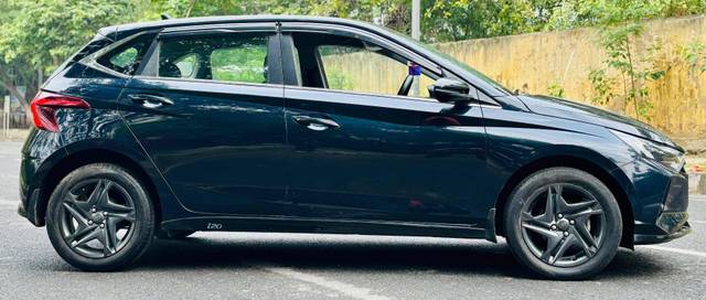 https://images10.gaadi.com/usedcar_image/4618858/original/processed_55e721ce8dc3a6f3d020dd046741e6fc.jpg?imwidth=6401