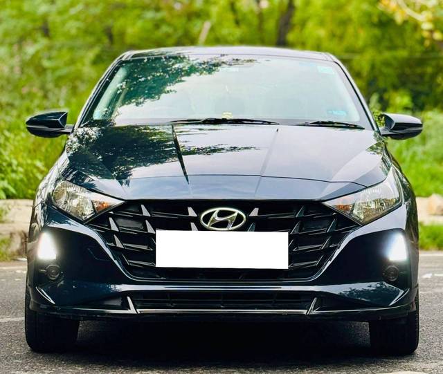 https://images10.gaadi.com/usedcar_image/4618858/original/processed_beb9835167bbc807c96f092b70b26bfa.jpg?imwidth=6401