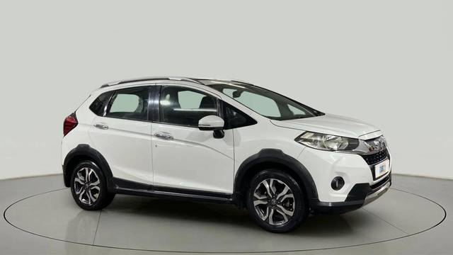 https://images10.gaadi.com/usedcar_image/4618967/original/527633b7abb7ba8130f5157120f44ae2.jpg?imwidth=6400