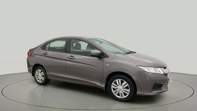 https://images10.gaadi.com/usedcar_image/4618977/original/d0e6b9faea4df70a5c16f595557b348f.jpg?imwidth=6400