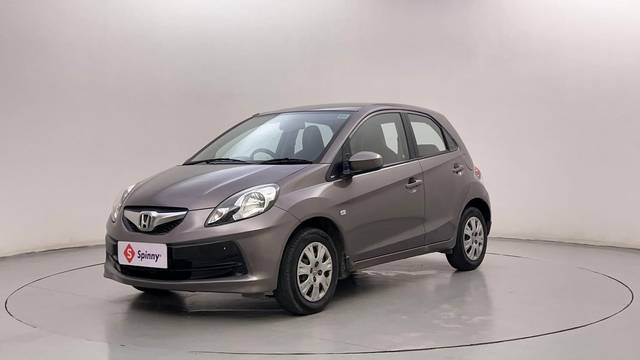 https://images10.gaadi.com/usedcar_image/4618978/original/d0b9fdf4cb0e28a20ec77e47487eedf0.JPG?imwidth=6400