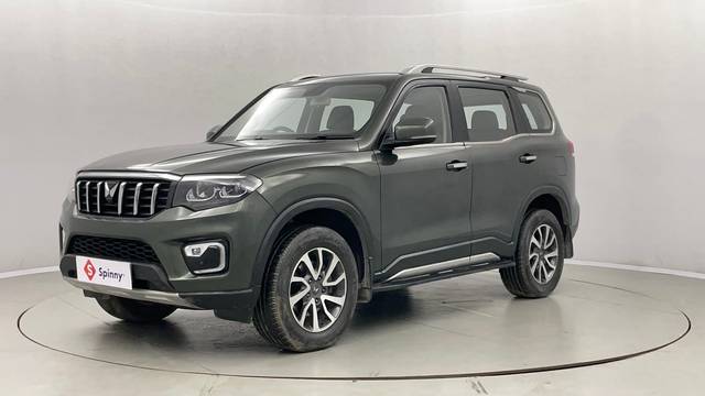 https://images10.gaadi.com/usedcar_image/4619020/original/726da8af6c184e2ca3bd3132eca46a76.JPG?imwidth=6400
