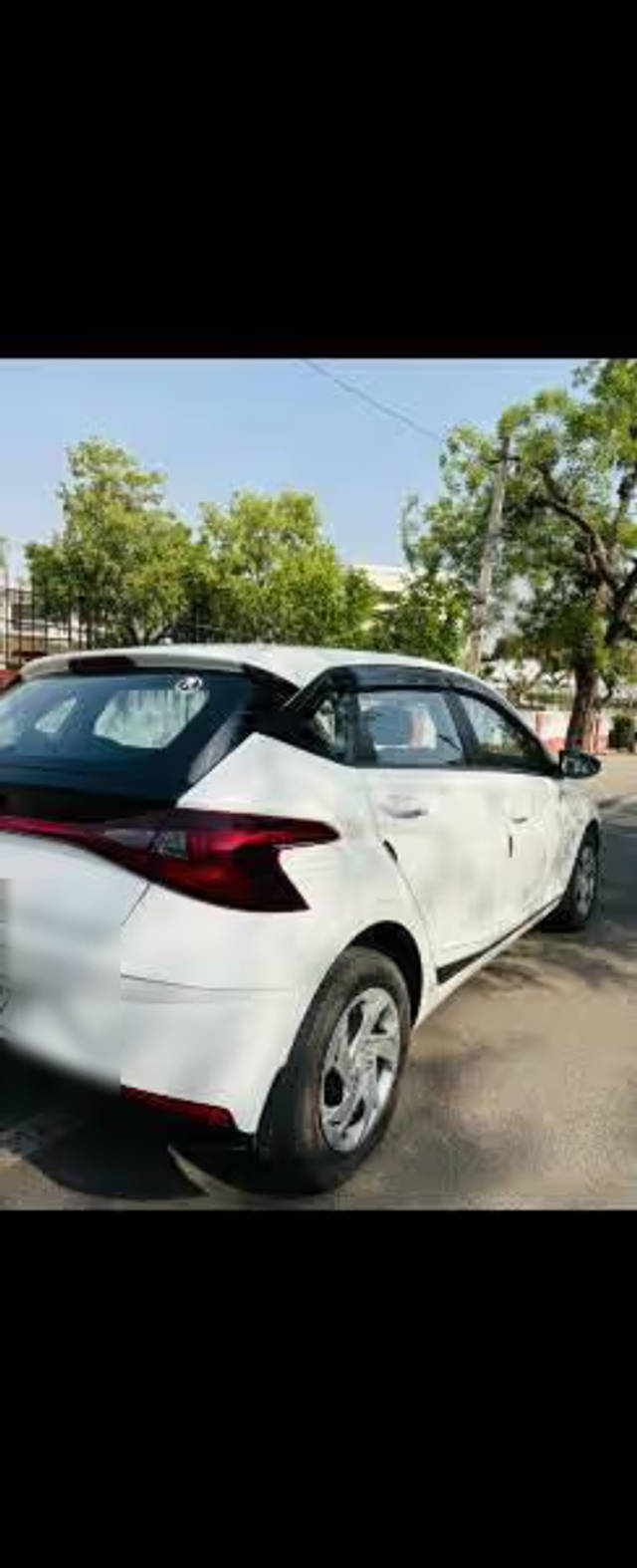 https://images10.gaadi.com/usedcar_image/4619042/original/fa37eecc-09bf-4976-be83-bb0ac888fe45.png?imwidth=6400