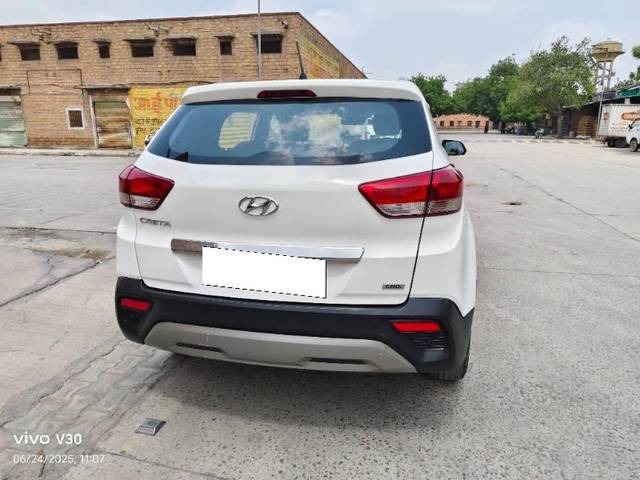 https://images10.gaadi.com/usedcar_image/4619048/original/processed_0f9e8a26-4b34-436b-a576-cf6b99139fd3.jpg?imwidth=6400