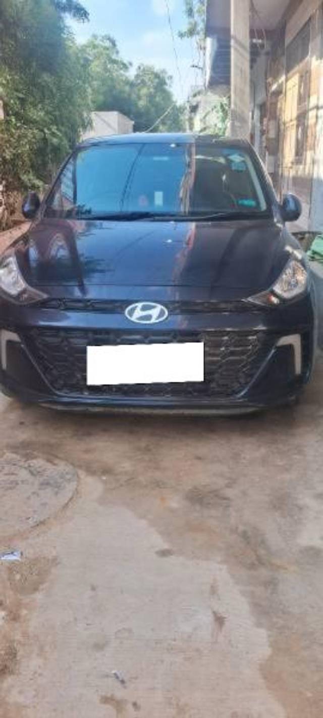 https://images10.gaadi.com/usedcar_image/4619049/original/processed_64eb3edb-fed6-45f8-8a1c-9e6560847bf9.jpg?imwidth=6400