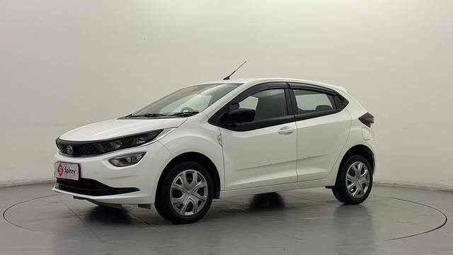 https://images10.gaadi.com/usedcar_image/4619149/original/8ee5277bd55a98a73e567c63514d7fb9.JPG?imwidth=6400