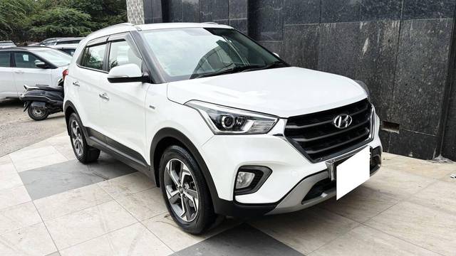 https://images10.gaadi.com/usedcar_image/4619165/original/processed_b6673fe5b57df0f5cd66702b936ddb3c.jpg?imwidth=6400