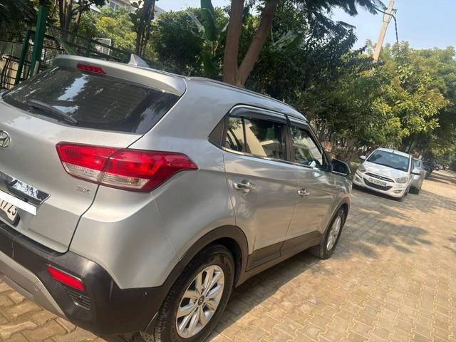 https://images10.gaadi.com/usedcar_image/4619169/original/processed_0d7fbb5e7979bb13d2a0bb46636281c8.jpg?imwidth=6401
